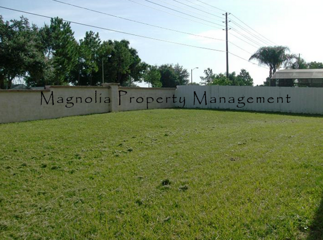 Foto del edificio - Kissimmee 4 Bedroom 2 Bathroom- Fenced Yard