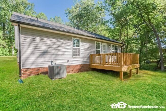 Building Photo - Newly built 4 bedroom 2 bath