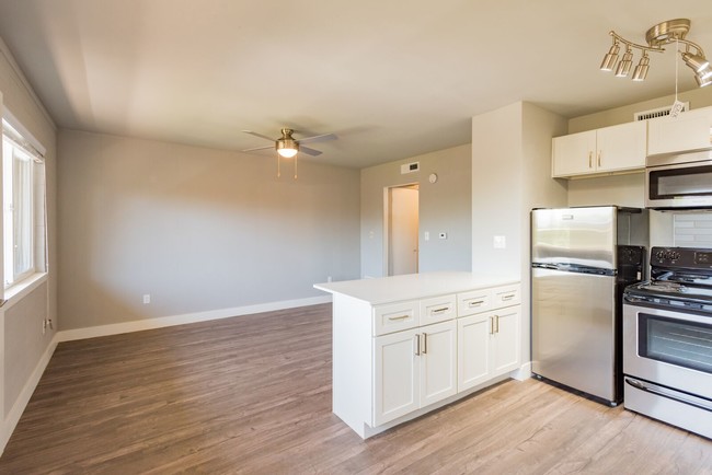 Foto del edificio - Joshua Tree- $1000 off move in.