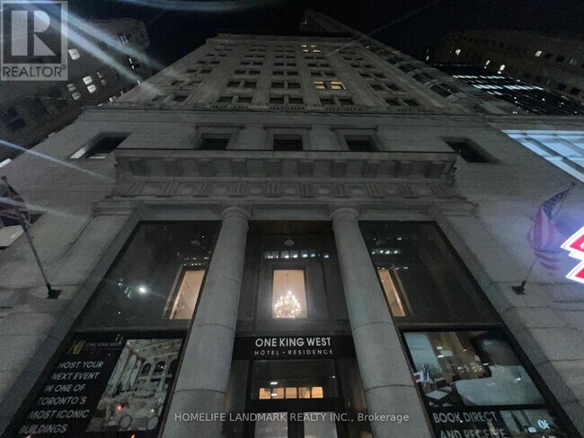 Photo du bâtiment - 1 King St W