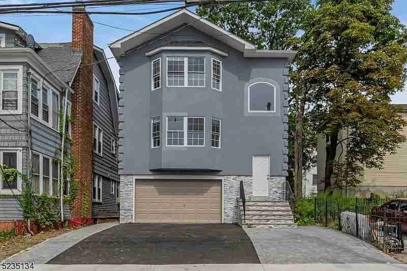 Foto principal - 63 Aldine St