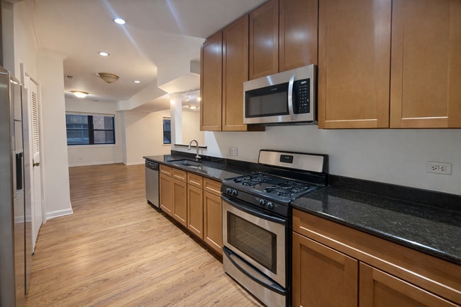 Foto del edificio - Spacious Apartment in Chicago (Roger's Park)