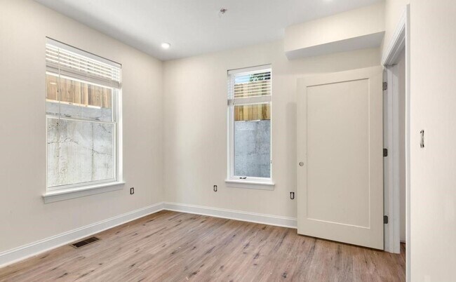 Building Photo - 511 Gorgas Ln