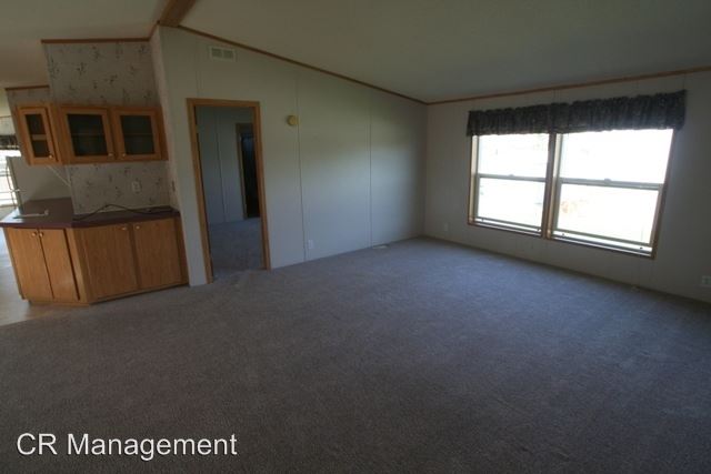 Building Photo - 117 Silver Maple Dr