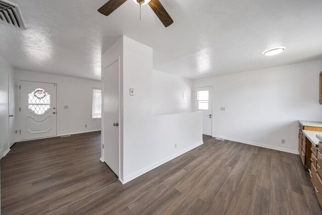 Building Photo - 4144 Bannock Dr