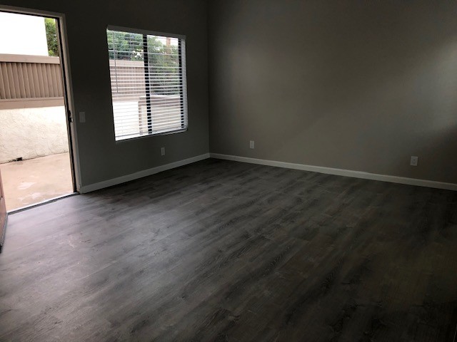 Building Photo - 3690 Avocado Village Ct