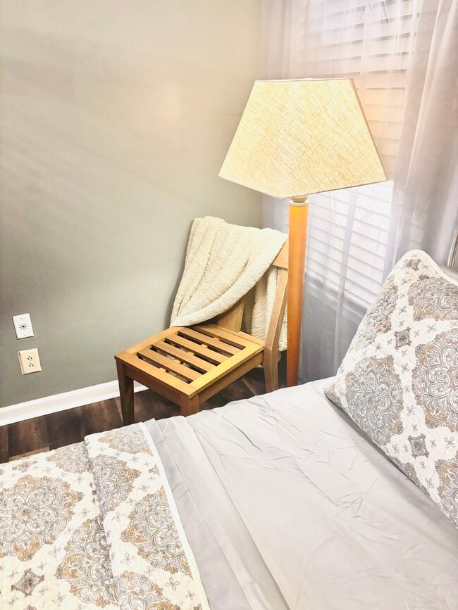 Guest Bedroom - 4388 Barrington Pl