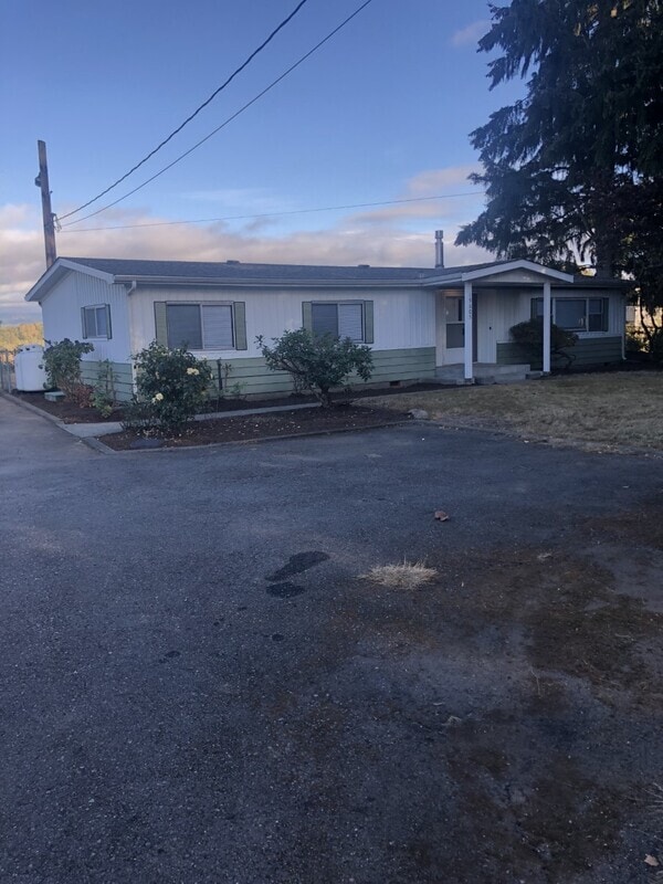 19605 Smokey Point Blvd, Arlington, WA 98223 House Rental in Arlington, WA