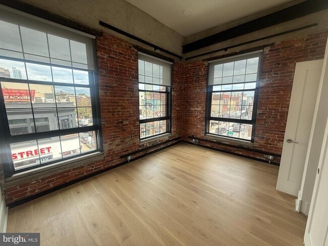 Building Photo - 500 South St