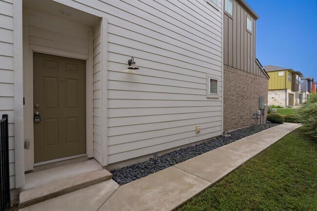 Foto del edificio - 7312 Harmony Shoals Bnd