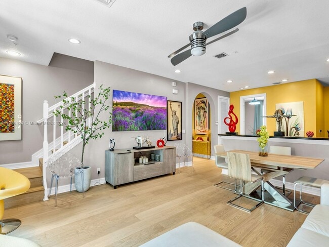 Building Photo - 2249 NE 9th Ave