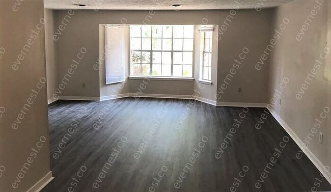 Building Photo - 6031 Lake Trace Cir