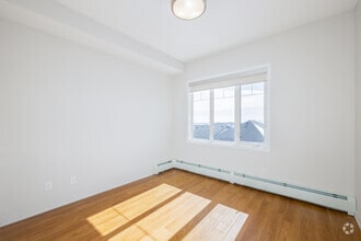 1BD, 1BA - 650SF - 1st Bedroom - Beacon Heights Apartments