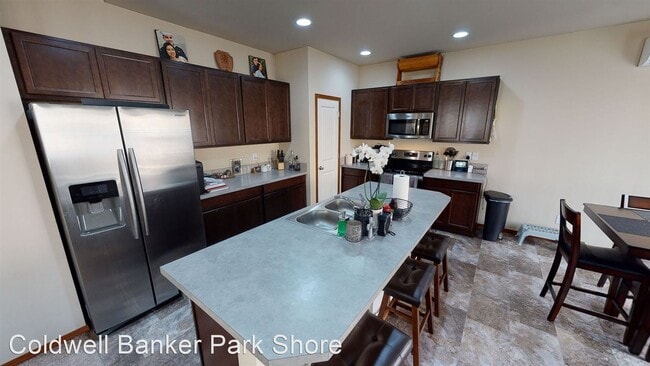 Building Photo - 4 br, 2.5 bath House - 4914 Onalaska Loop SE
