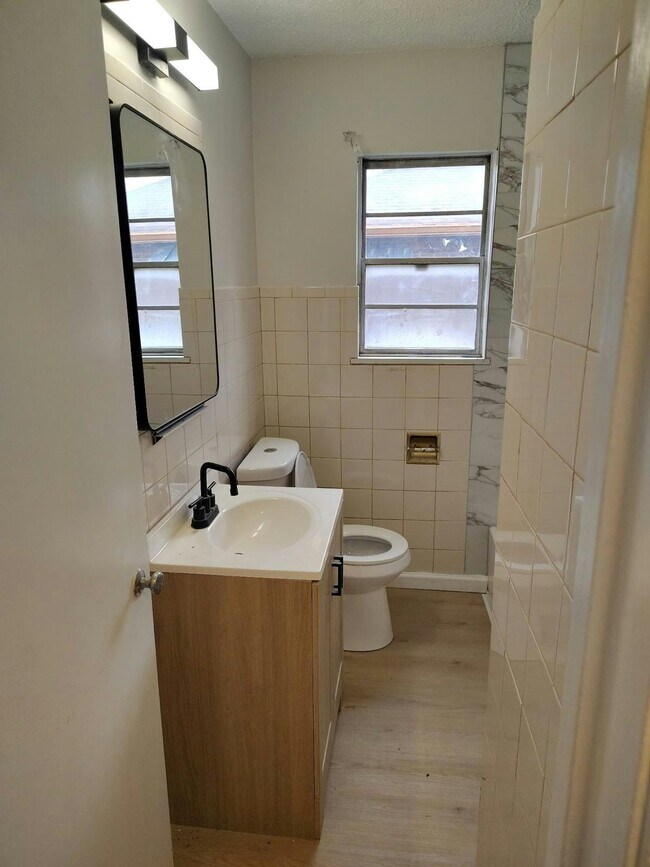 Foto del edificio - 3305 N Keystone Ave