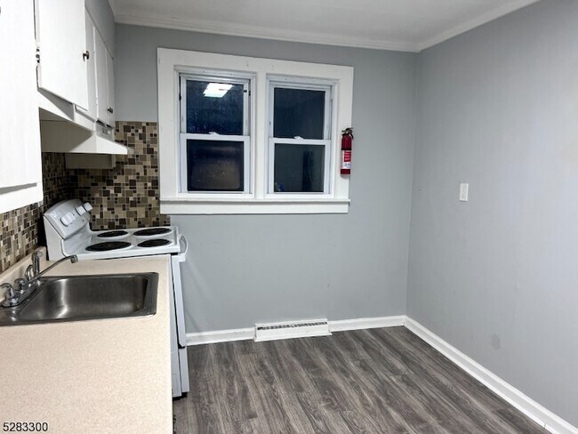 Foto del edificio - 13 US-206