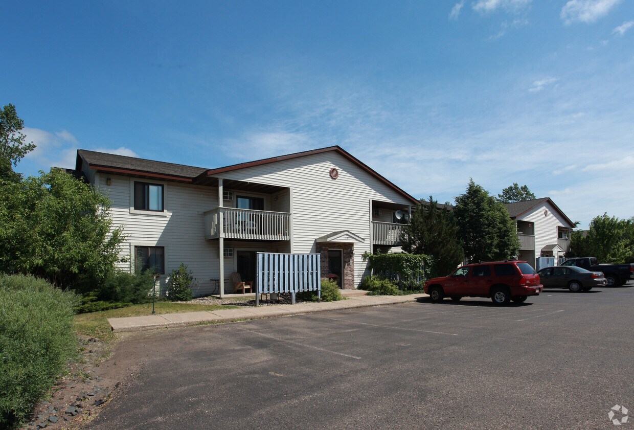 1554 Namekagon Ave, Hudson, WI 54016 Apartments in Hudson, WI