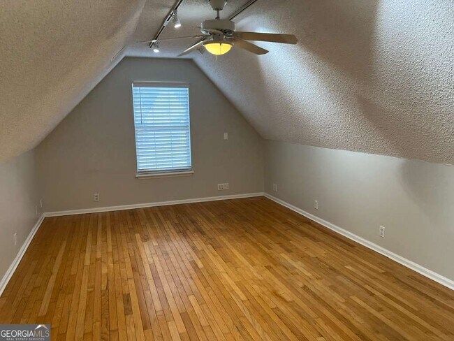 Building Photo - 307 Old Mill Dr