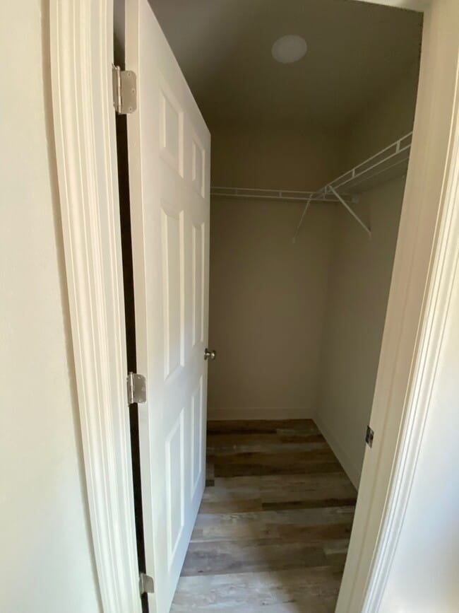 Foto del edificio - 674 2nd St NW