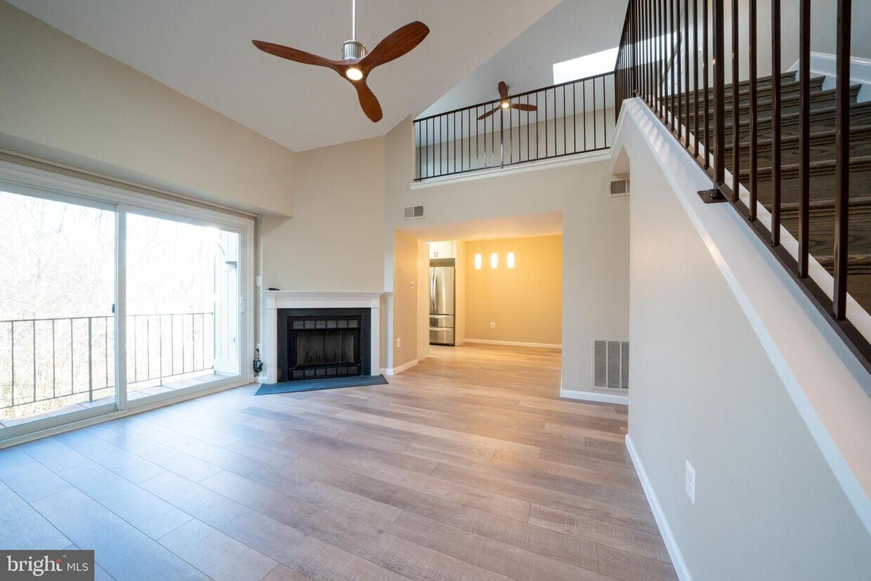 Primary Photo - 7761 Inversham Dr