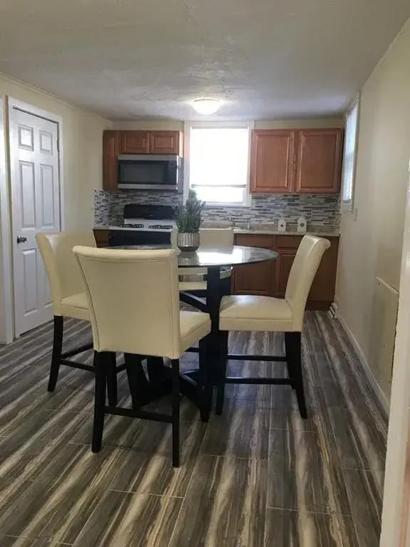 Building Photo - 5 Libby Ct