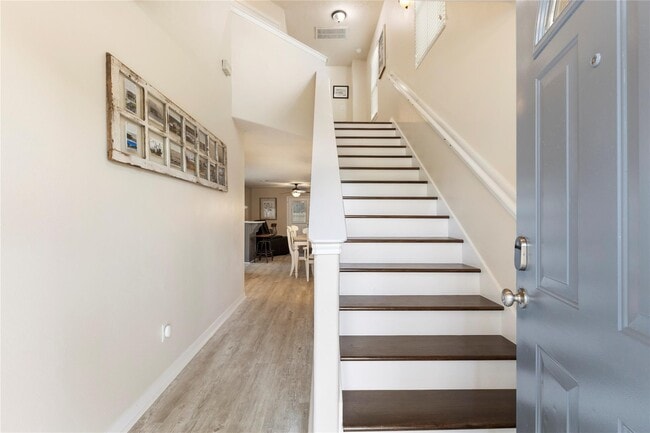 Building Photo - 207 Foster St