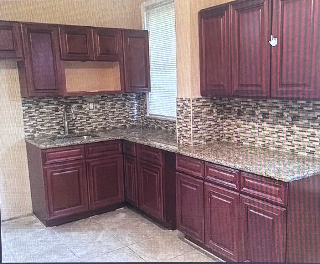 Foto del edificio - 375 6th Ave W