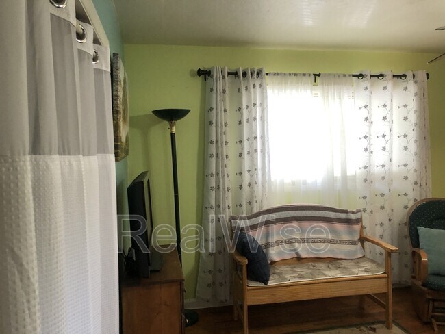 Foto del edificio - 602 Schroeder Ln