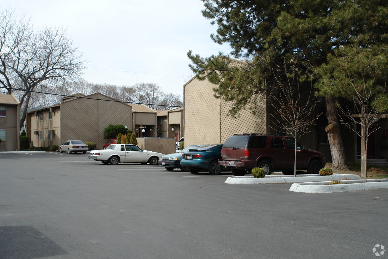 Primary Photo - Vista Terrace Apartments