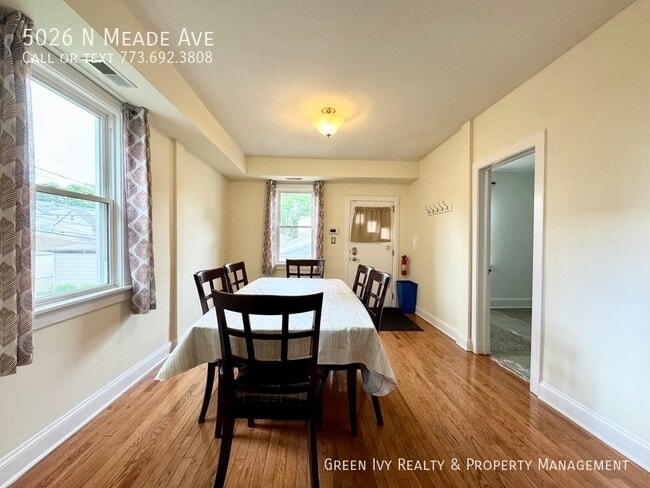 Building Photo - 5026 N Meade Ave