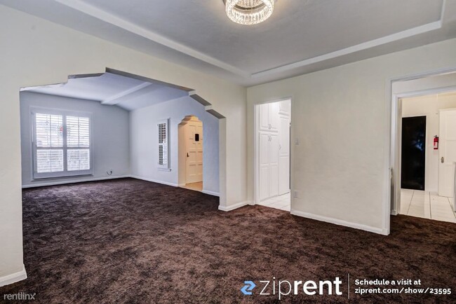 Building Photo - 3 br, 1.5 bath House - 3704 W 62nd St, Los...