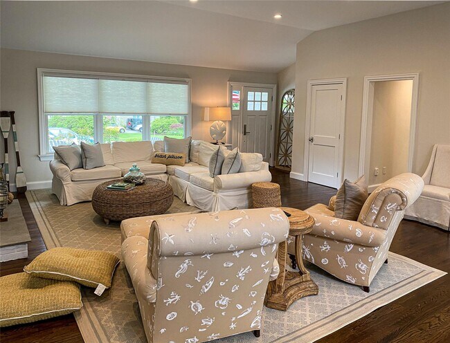 Foto del edificio - 32 White Oak Ln