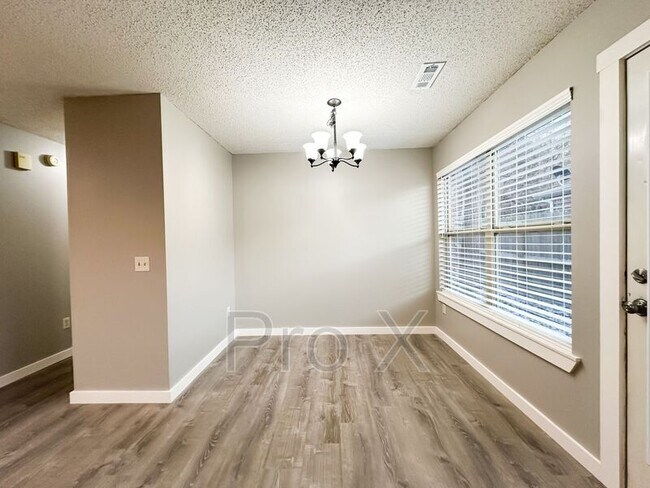 Building Photo - 1444 N Dawn Dr