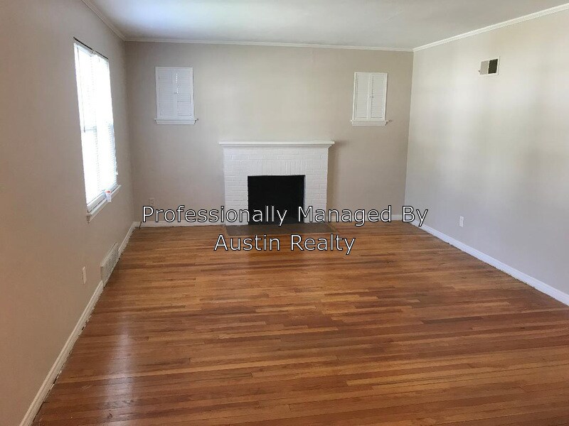 Primary Photo - 1139 Hilltop Ave