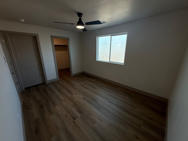 Foto del edificio - BRAND NEW PERFECT 1 Bedroom 1 Bathroom Unit