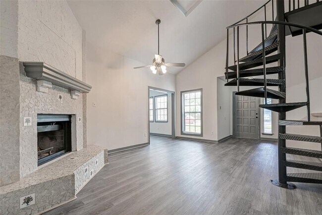 Foto del edificio - 940 Somercotes Ln