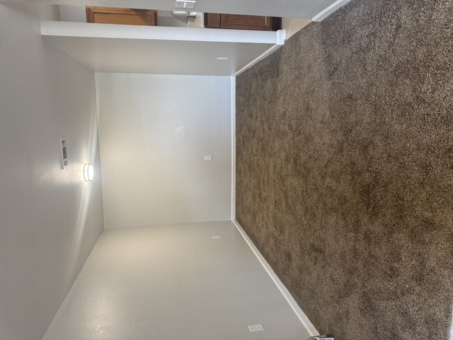 Building Photo - Peppermill Apts - Keeper