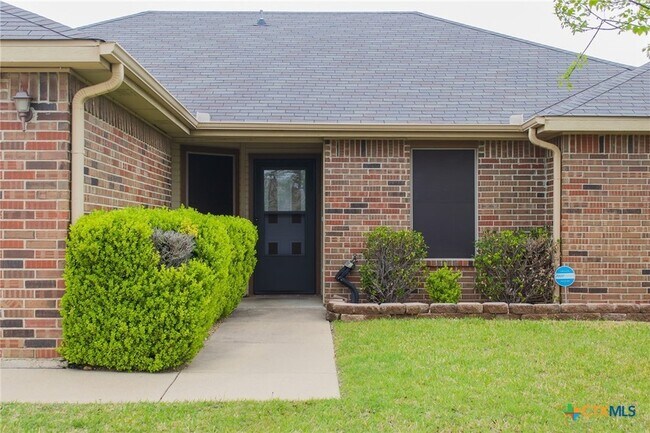 Foto del edificio - 4406 Bowles Dr