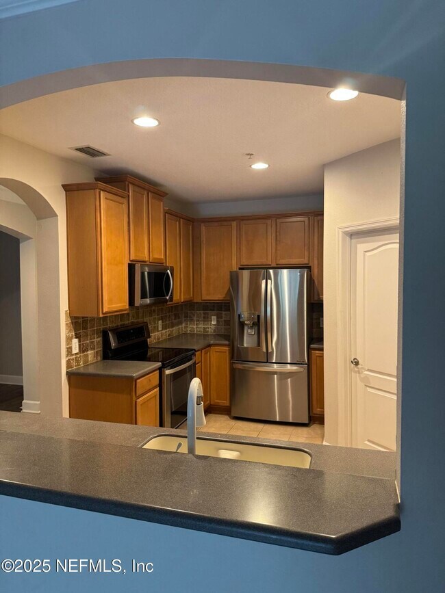 Foto del edificio - 4480 Deerwood Lake Pkwy