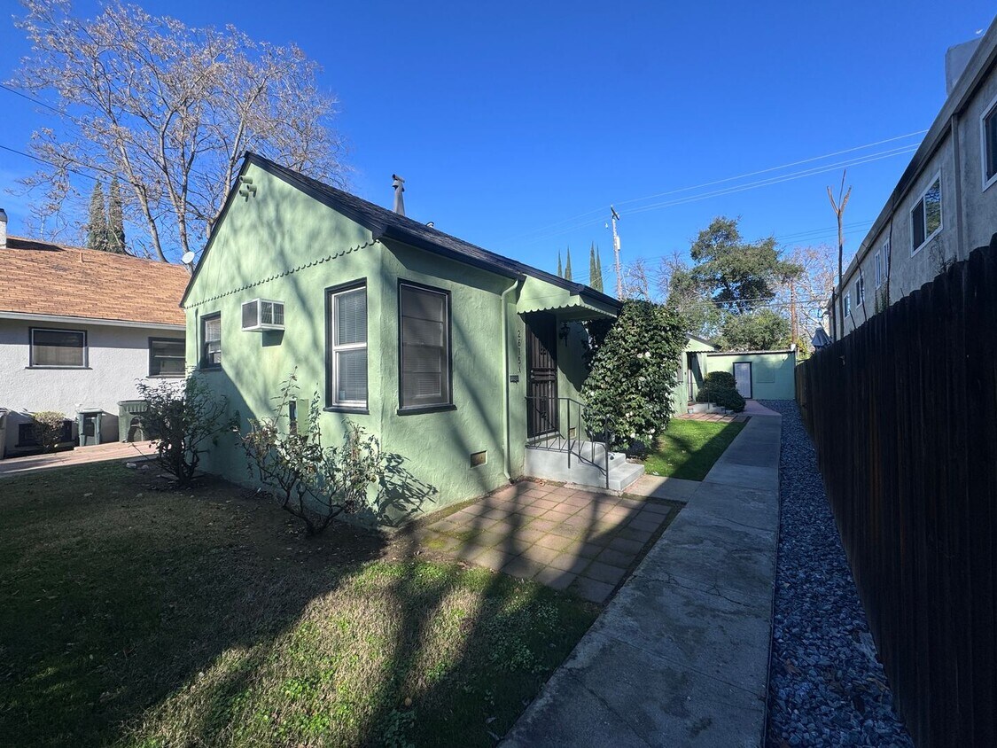 2615 E Street - 2615 E Street