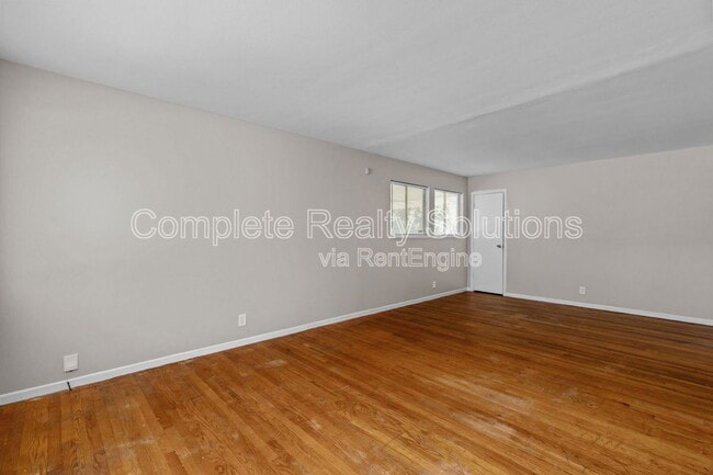 Building Photo - 10721 Spring Garden Dr