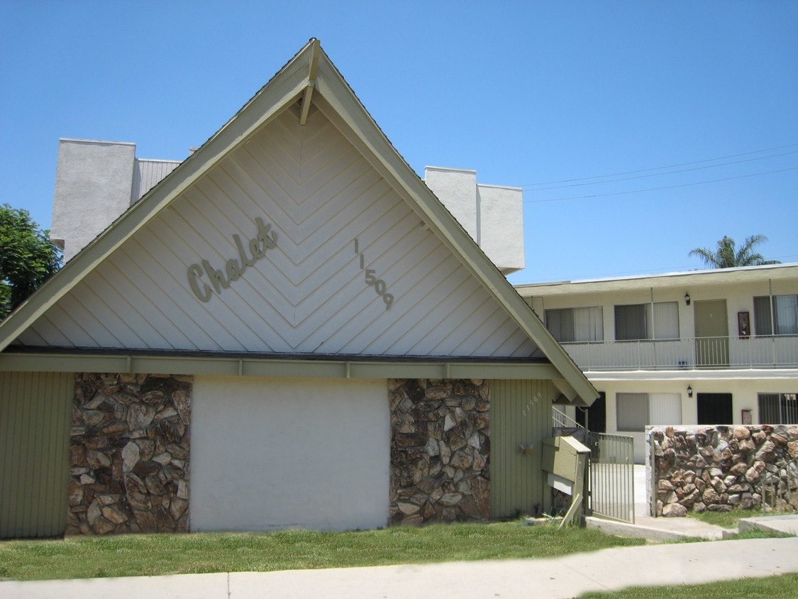 Primary Photo - Chalet Apartments