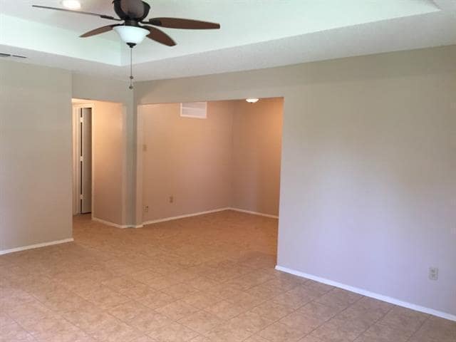 2 bedroom 1 bath with 1 car garage - 2 bedroom 1 bath  with 1 car garage