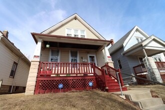 Building Photo - 2520A W Hadley St