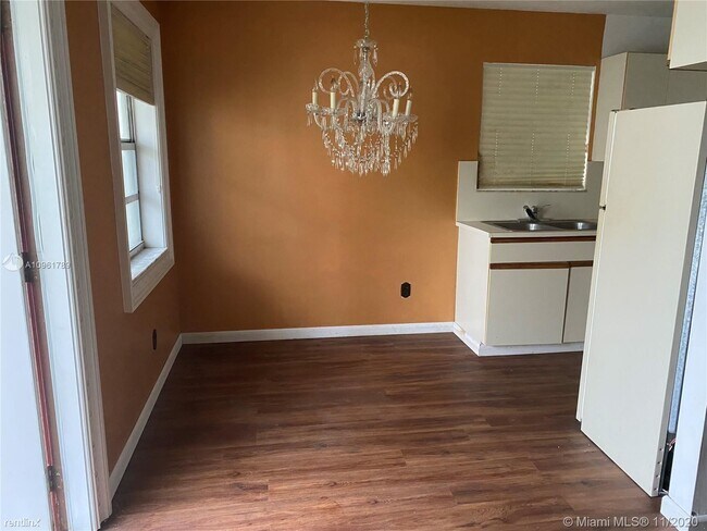 Building Photo - 1 br, 1 bath House - 600 N 17th Ave