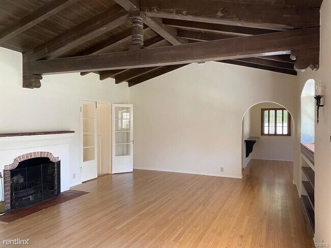 Building Photo - 3 br, 3 bath House - 1005 Darby Rd