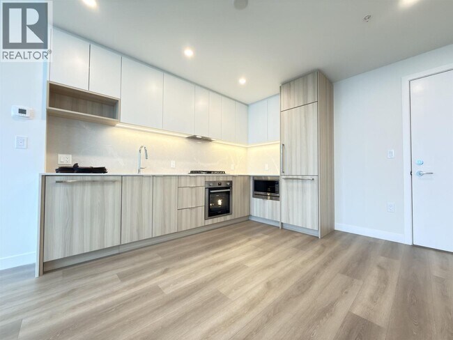 Building Photo - 6087 Wilson Ave