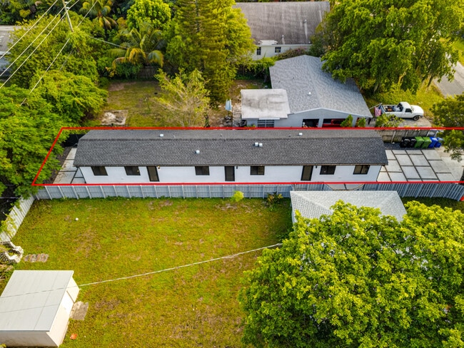 Building Photo - 1126 NW 4th Ave