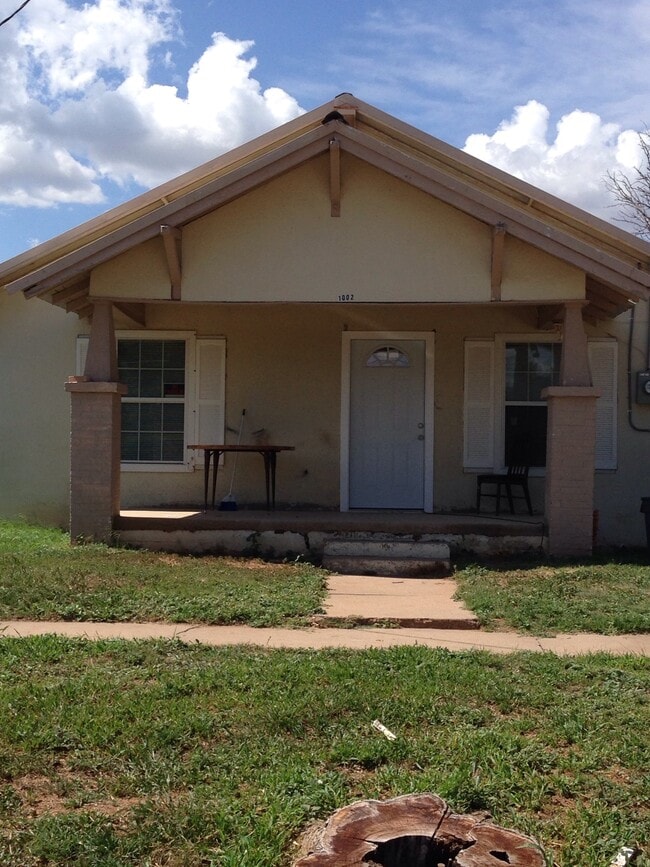 Frente de la casa - 1002 W 6th St