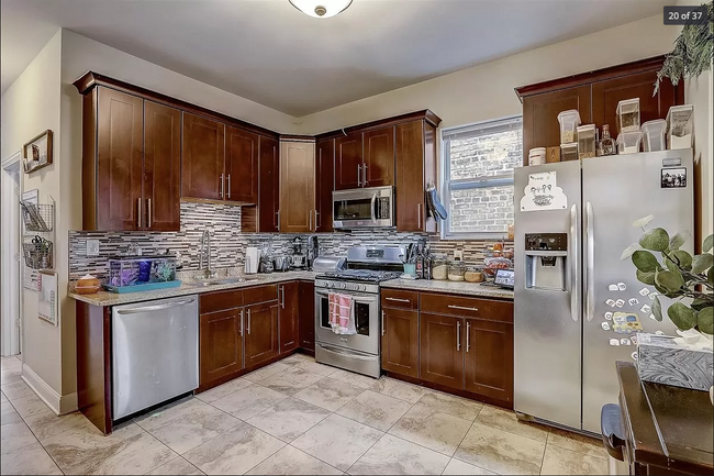Kitchen - 3643 W Diversey Ave